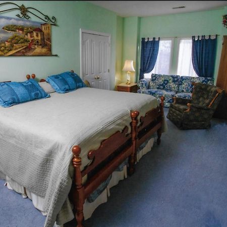 Rabbit Creek Bed & Breakfast Versailles Exterior photo