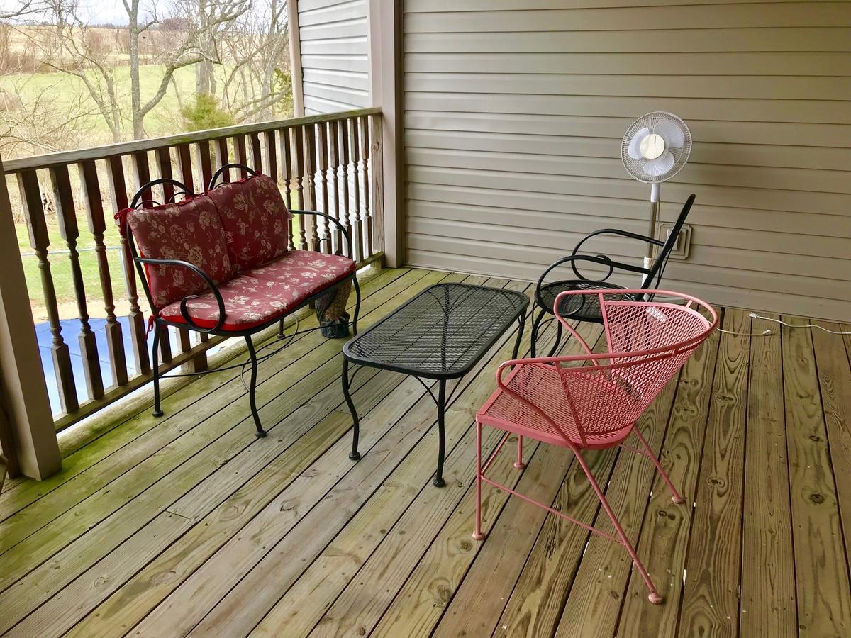 Rabbit Creek Bed & Breakfast Versailles Exterior photo